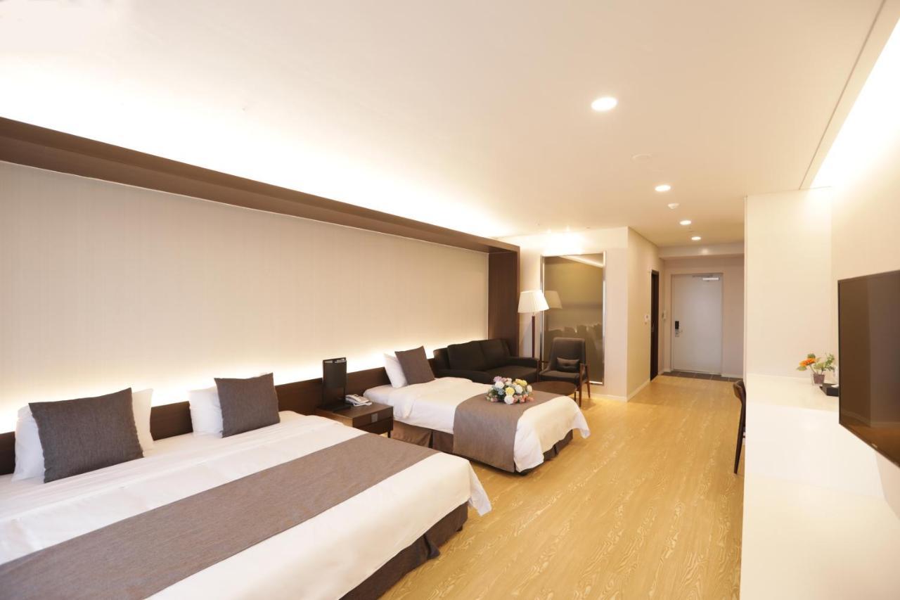 The Qube Resort Jeju Seogwipo Exterior photo