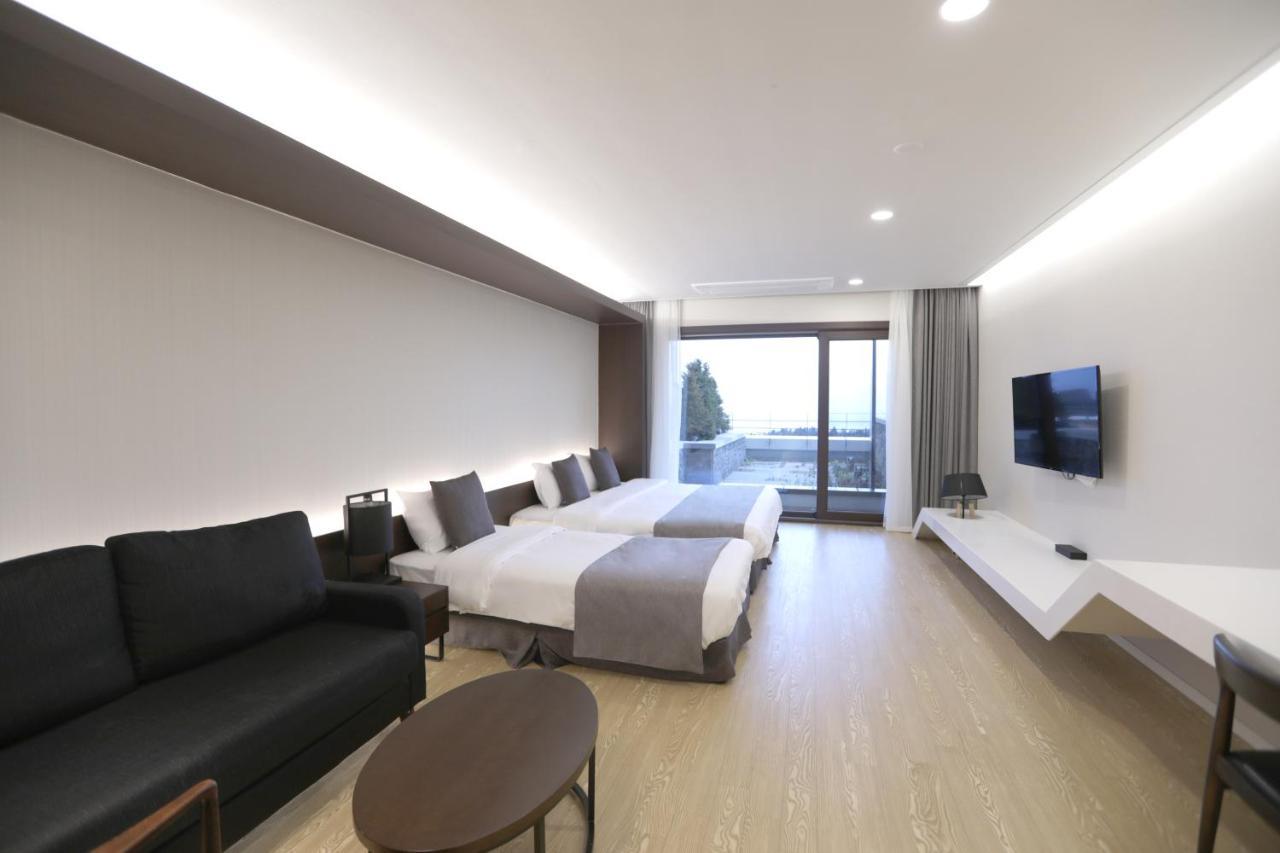 The Qube Resort Jeju Seogwipo Exterior photo