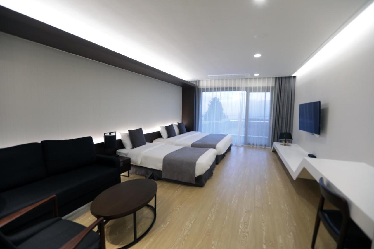 The Qube Resort Jeju Seogwipo Exterior photo